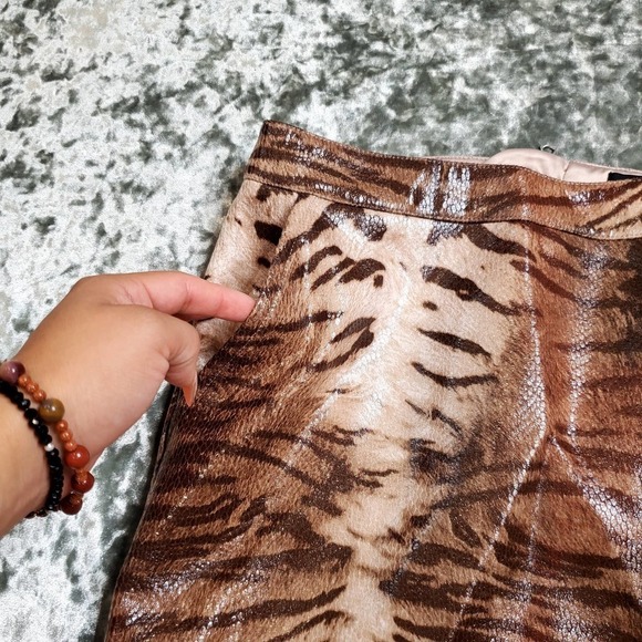 Bardot Alexis Animal Brown Skirt - Picture 4 of 11